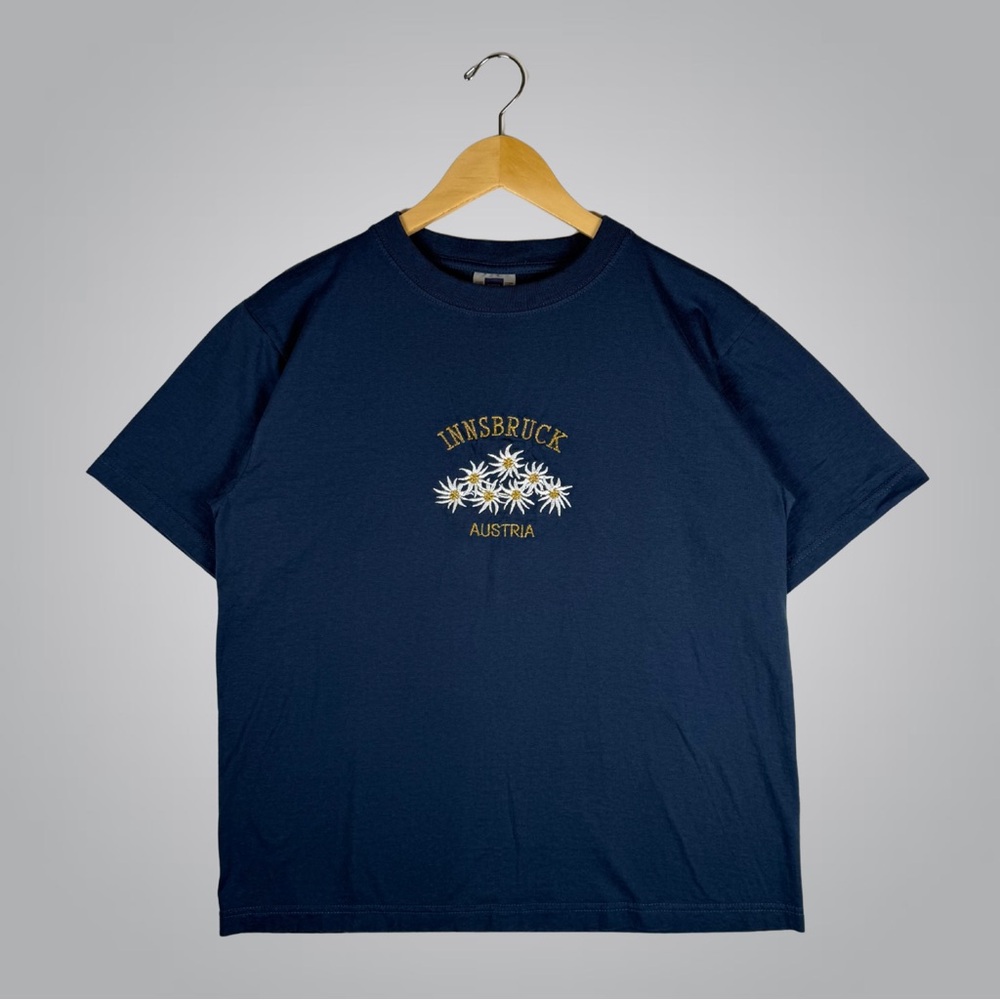 Vintage Insbruck Austria Flowers Navy Blue Short Sleeve T-Shirt Medium